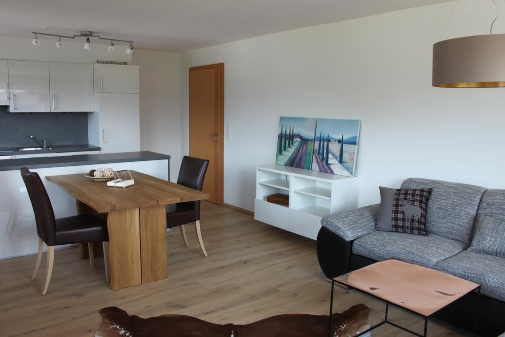 Apartment Am Birkenweg Oberndorf in Tirol Pokoj fotografie